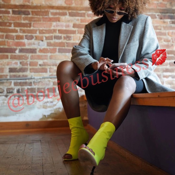 CAPE ROBBIN Infinite Money $ Heel Ankle Booties - Picture 3 of 8